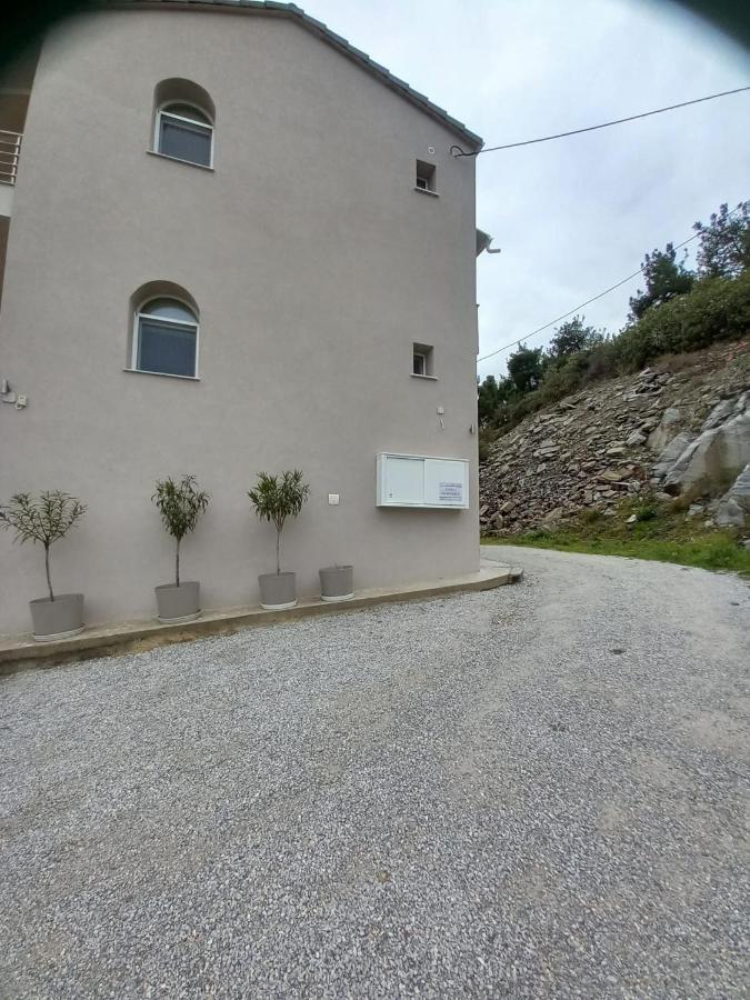 Elenis House Apartman Néa Péramos Kültér fotó