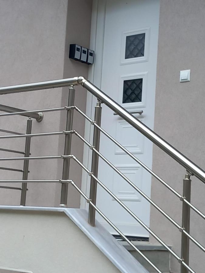 Elenis House Apartman Néa Péramos Kültér fotó
