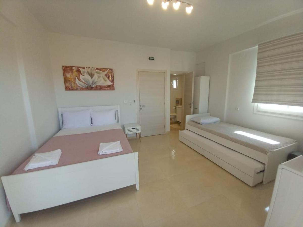 Elenis House Apartman Néa Péramos Kültér fotó