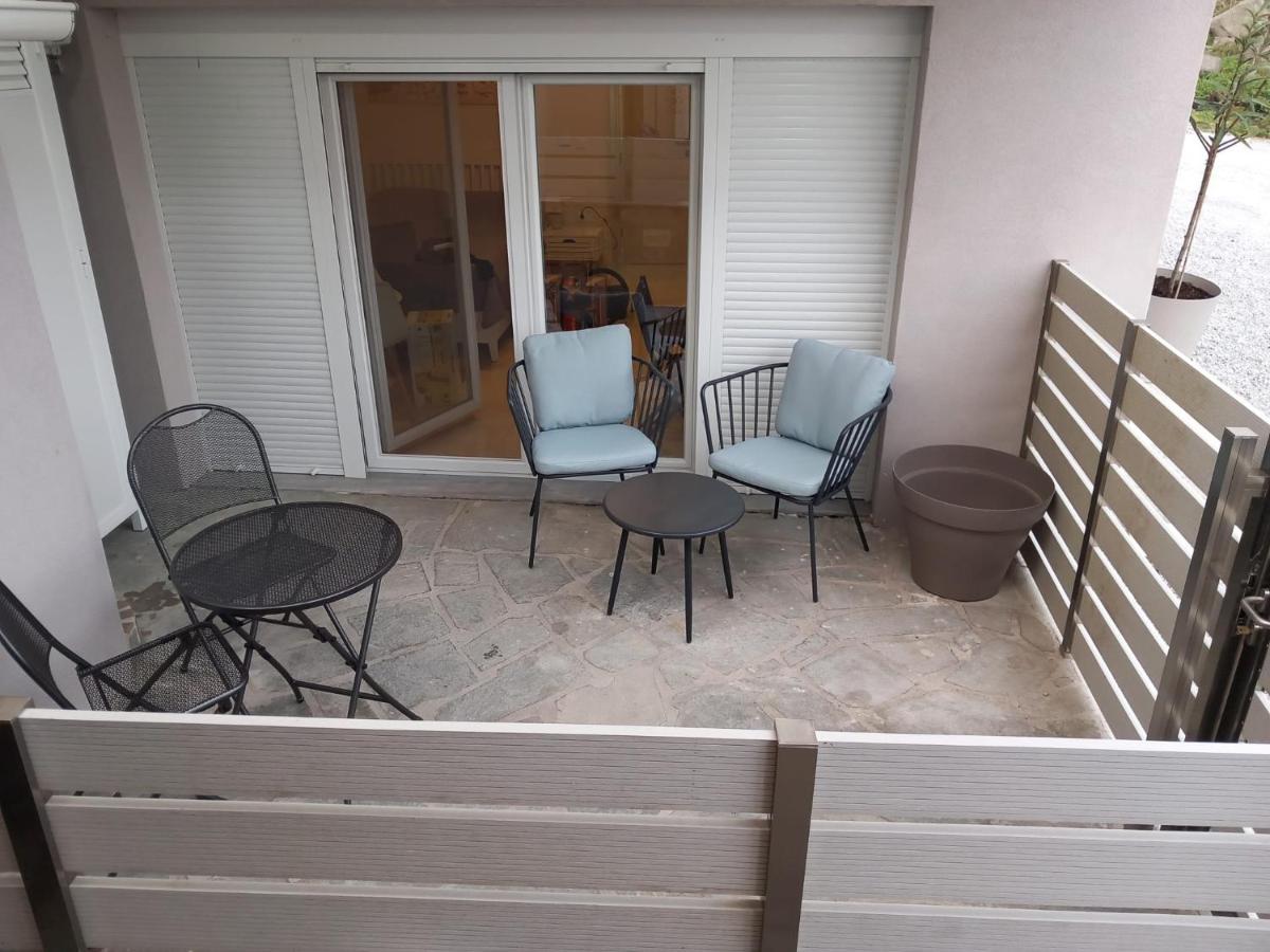 Elenis House Apartman Néa Péramos Kültér fotó